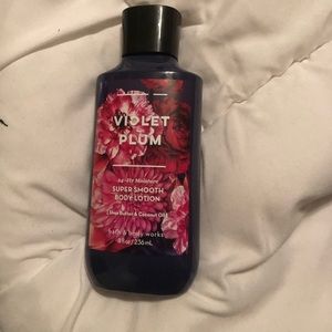 Violet plum
